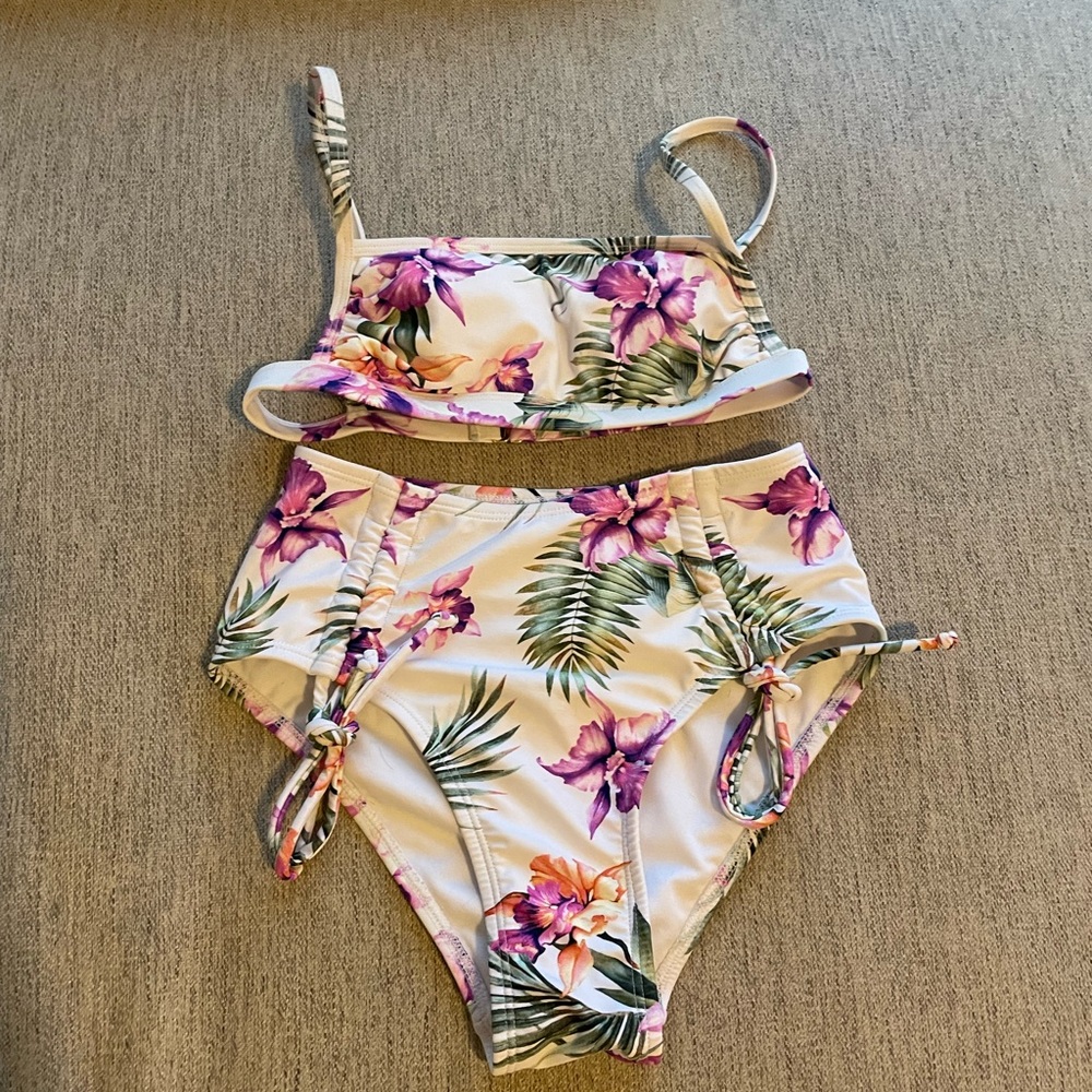 Floral bikini